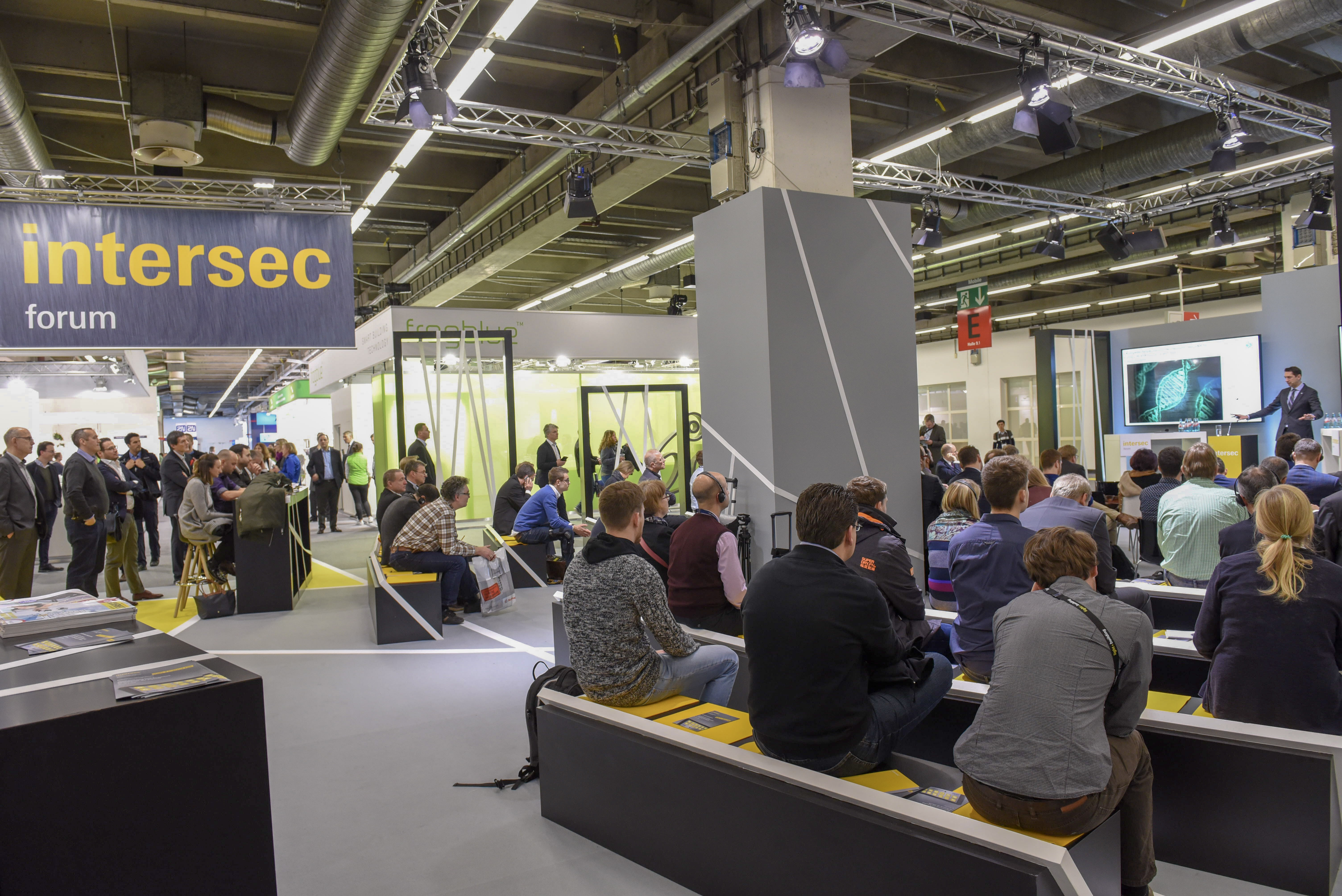 Das Intersec Forum ist die zentrale Informationschnittstelle der Intersec Building (8. - 13. März 2020). Diese wiederum ist integraler Bestandteil der Light + Building und fokussiert auf vernetzte Sicherheit  in der Gebäudeautomation.