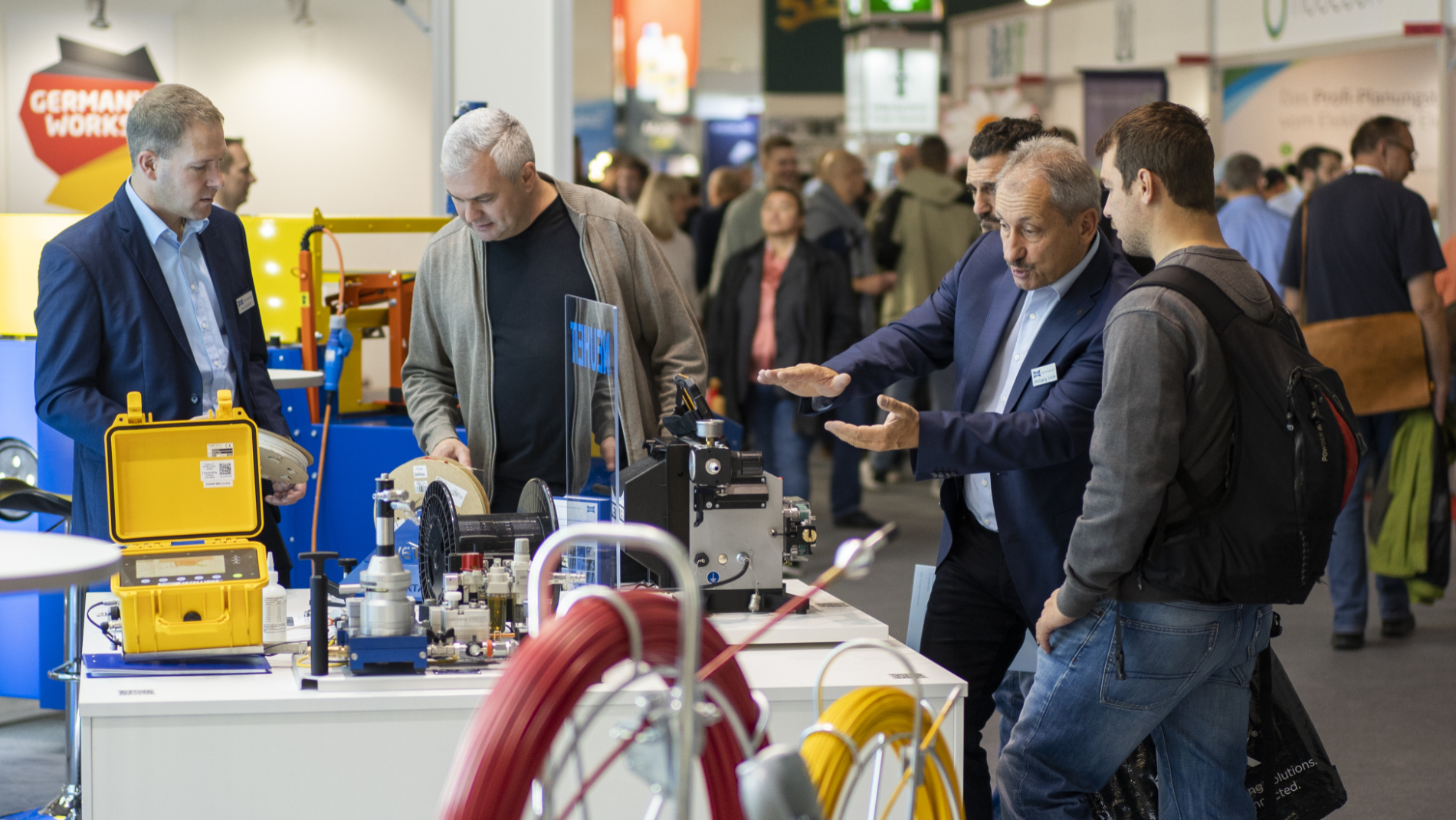 Die eigenen Produkte präsentieren und Zugang zu internationalen Geschäftskontakten bekommen – die Teilnehmer des BMWK-Areals profitieren von der hohen Aufmerksamkeit der Weltleitmesse Light + Building. (Quelle: Messe Frankfurt Exhibition GmbH)