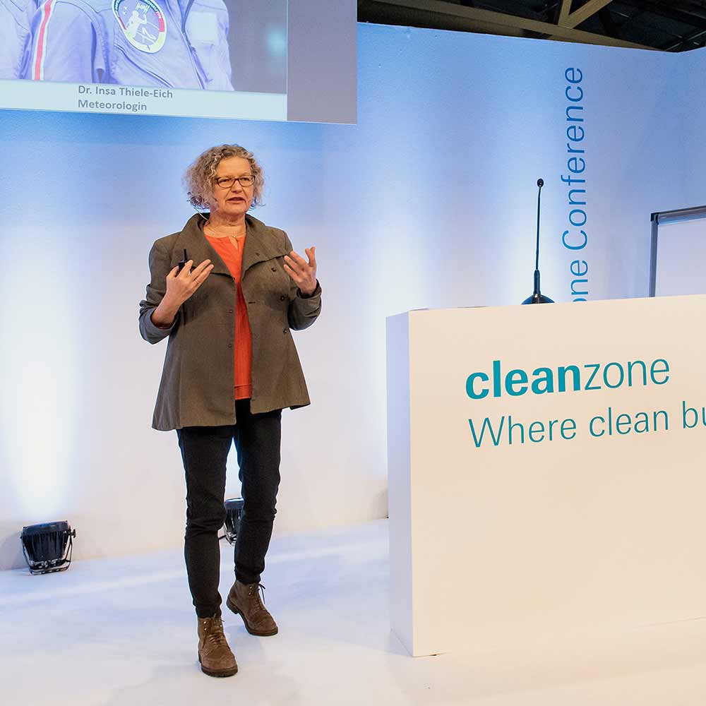 Cleanzone: Ab ins All